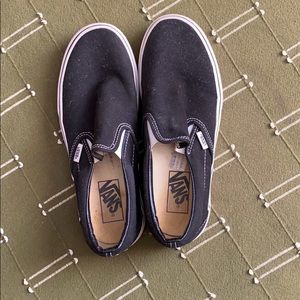 BLACK/WHITE PLATFORM VANS